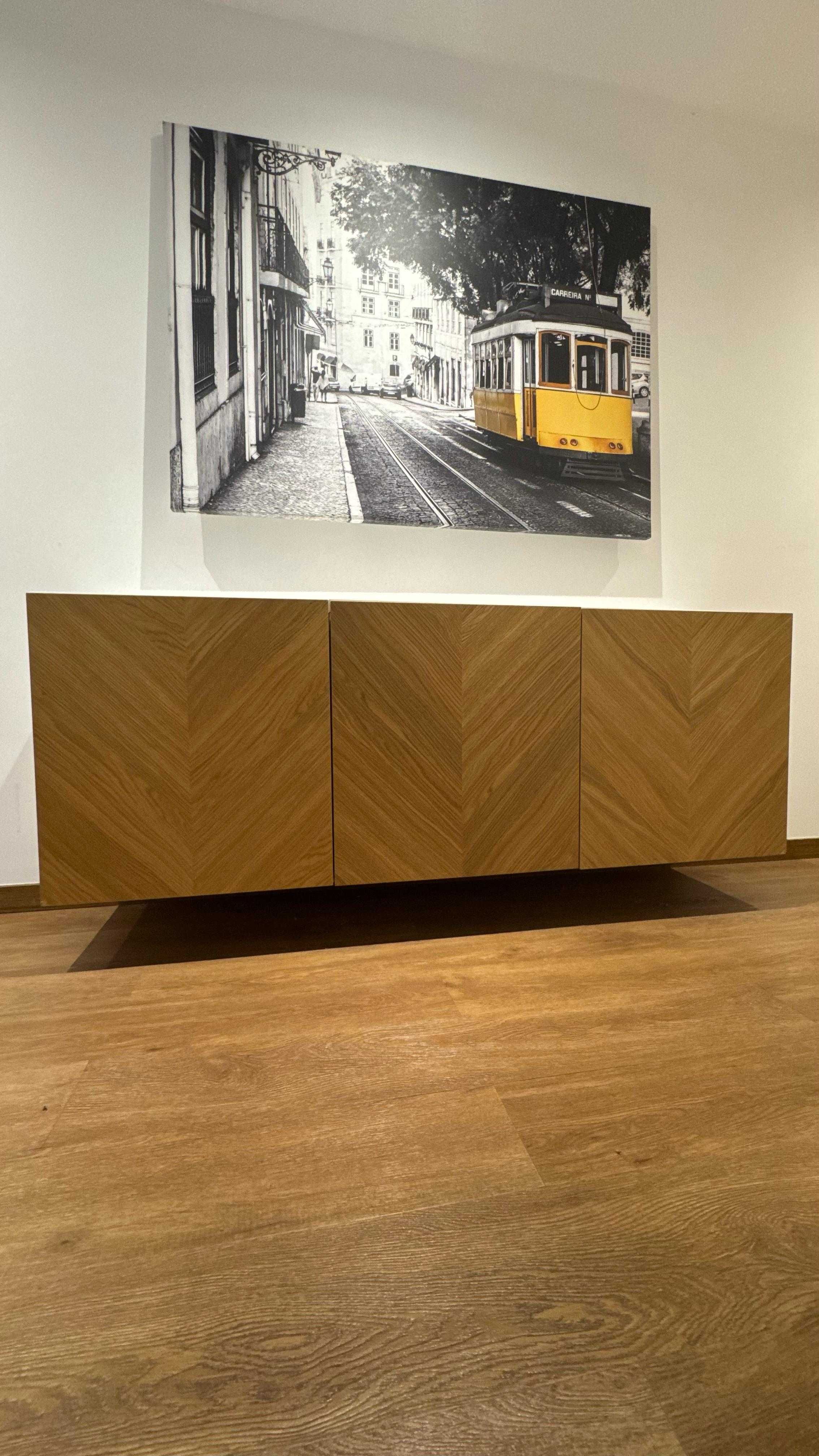 Quadro a Preto e Branco de Lisboa com Elétrico