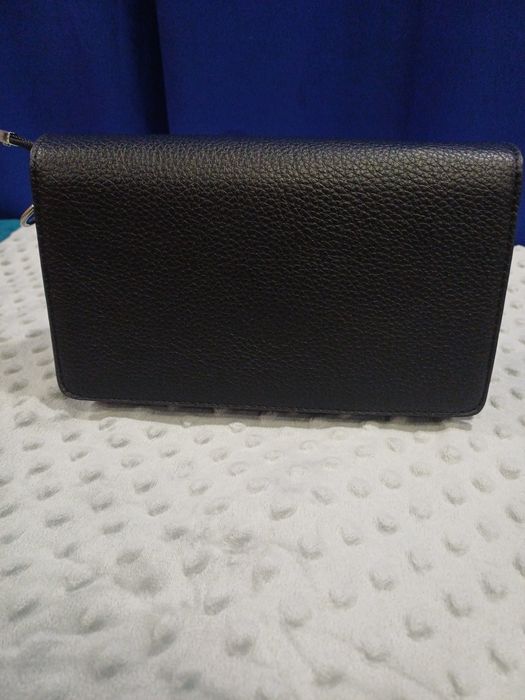 Жіноча чорна сумка кросбоді