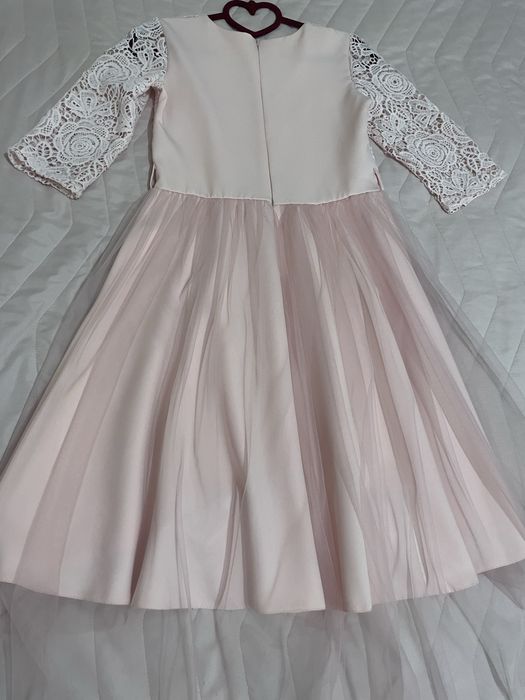 Сукні випускні , вечірні, святкові