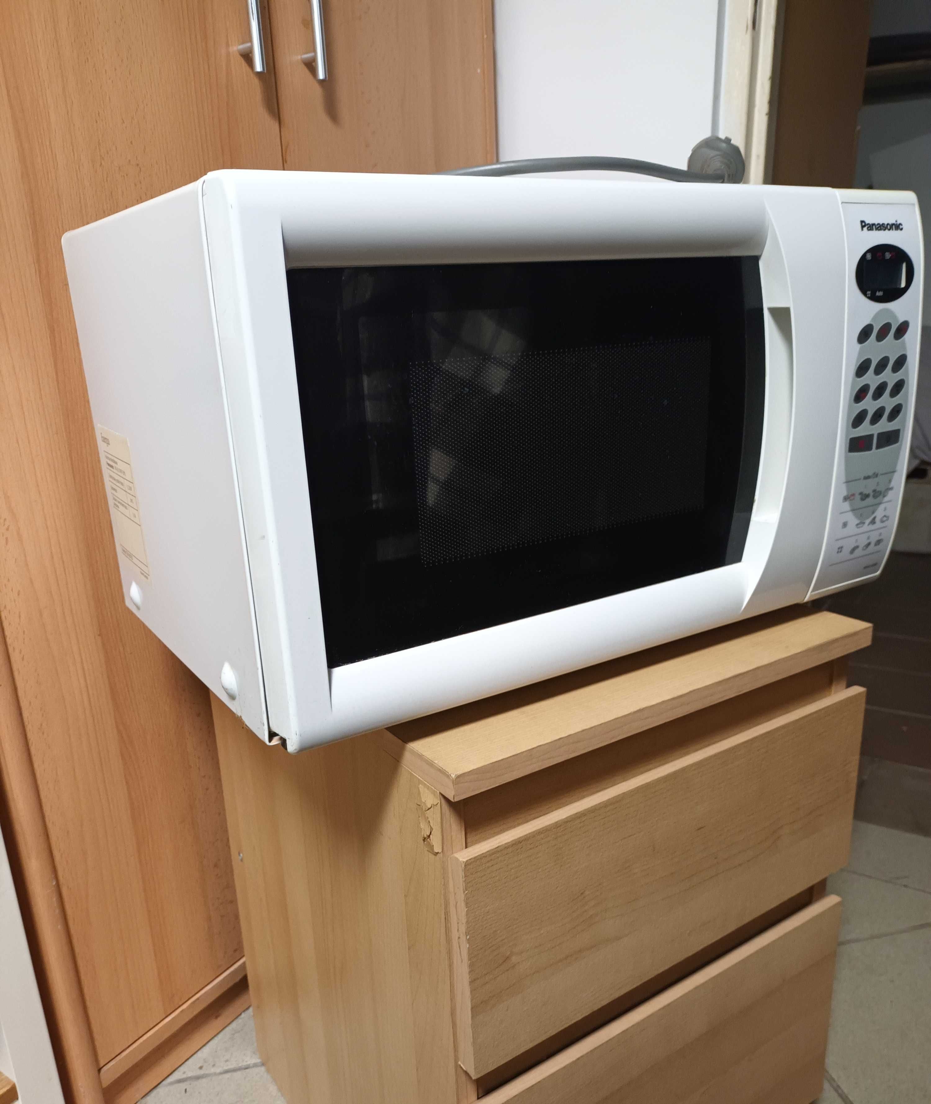 Kuchenka mikrofalowa Panasonic NN-K 153W - SUPER stan!