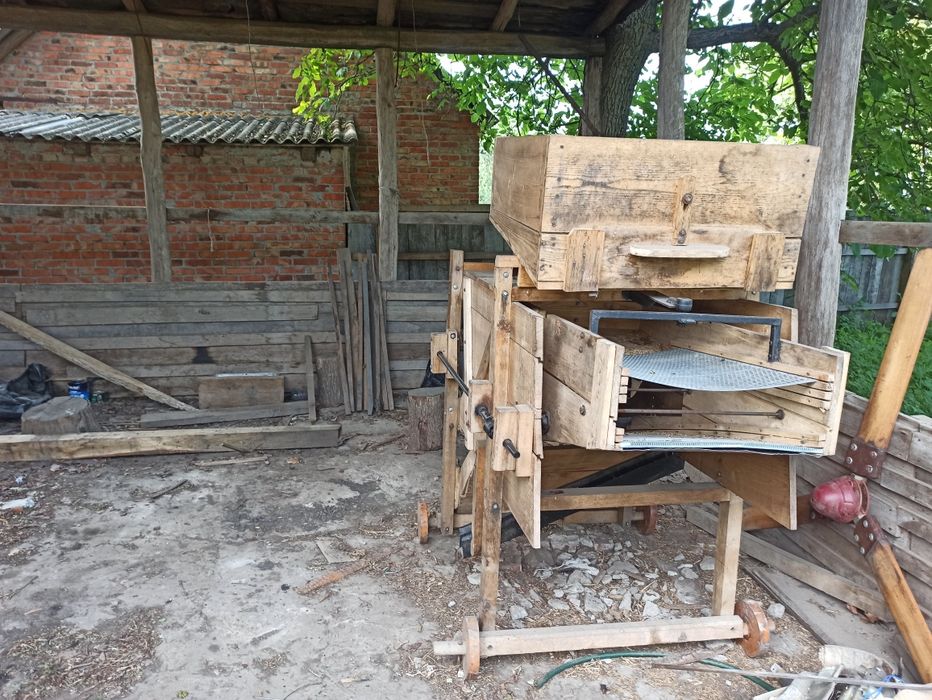 Віялка зернова з двигуном