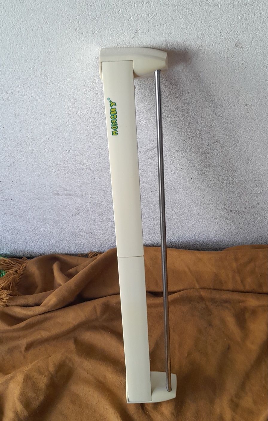 Estendal em branco com 5 barras