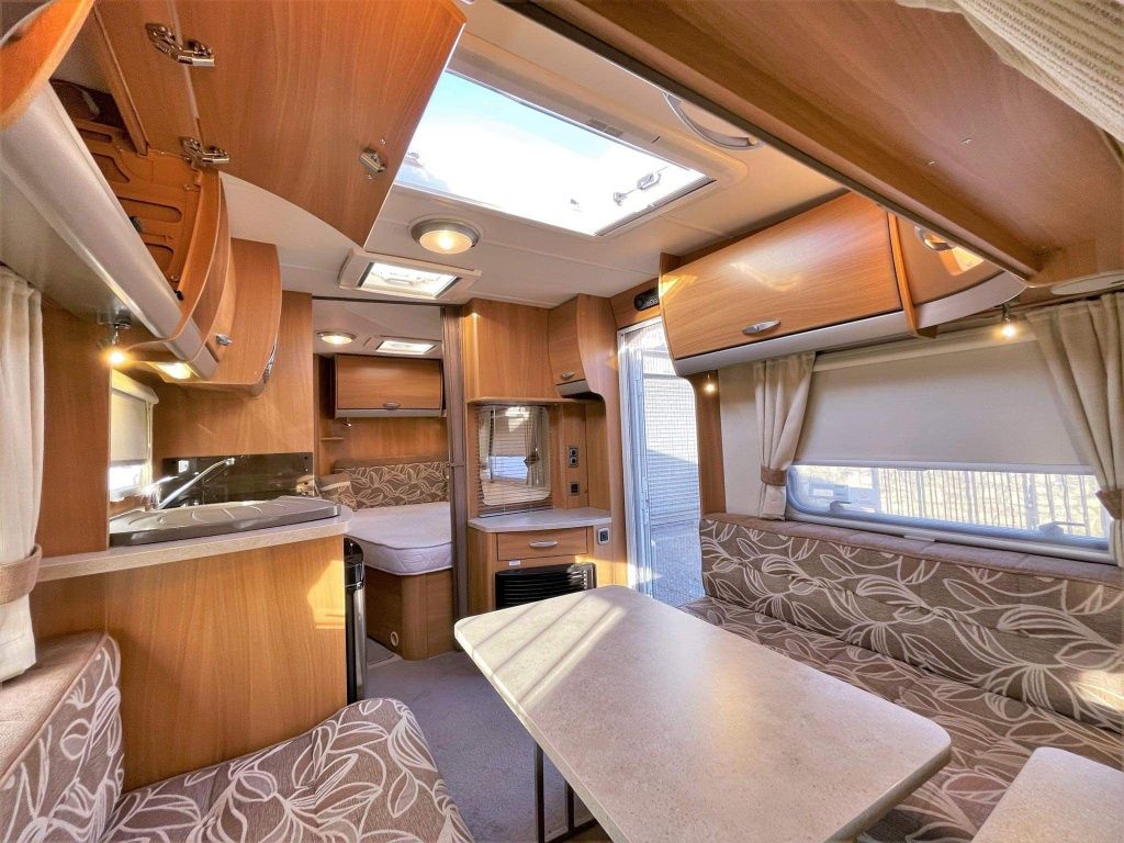 Swift Charisma 550