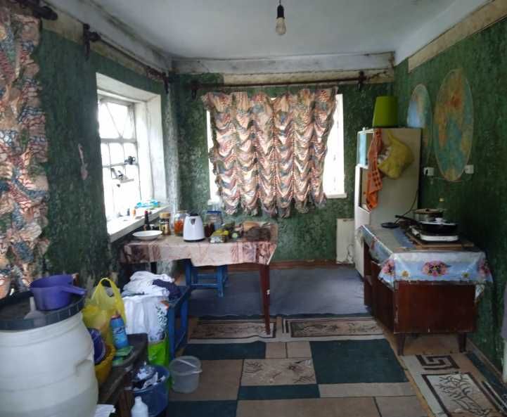 Сдам 2 дома на одном участке. Земли 1 Га. Любомировка