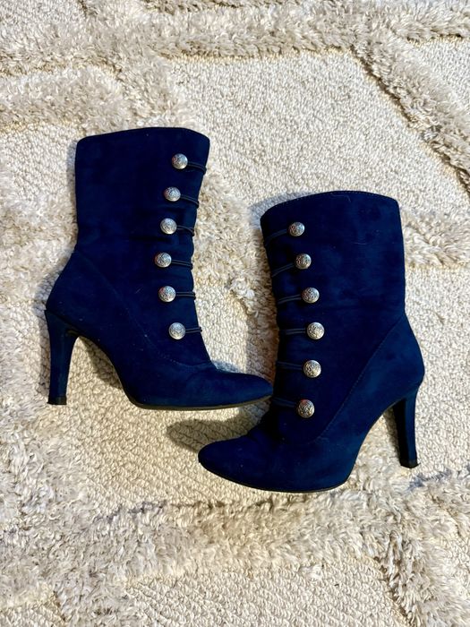 Przepiękne, granatowe półkozaczki