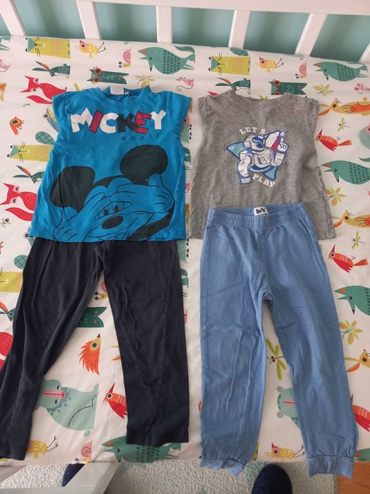 Conjunto 2 pijamas 3-4 anos