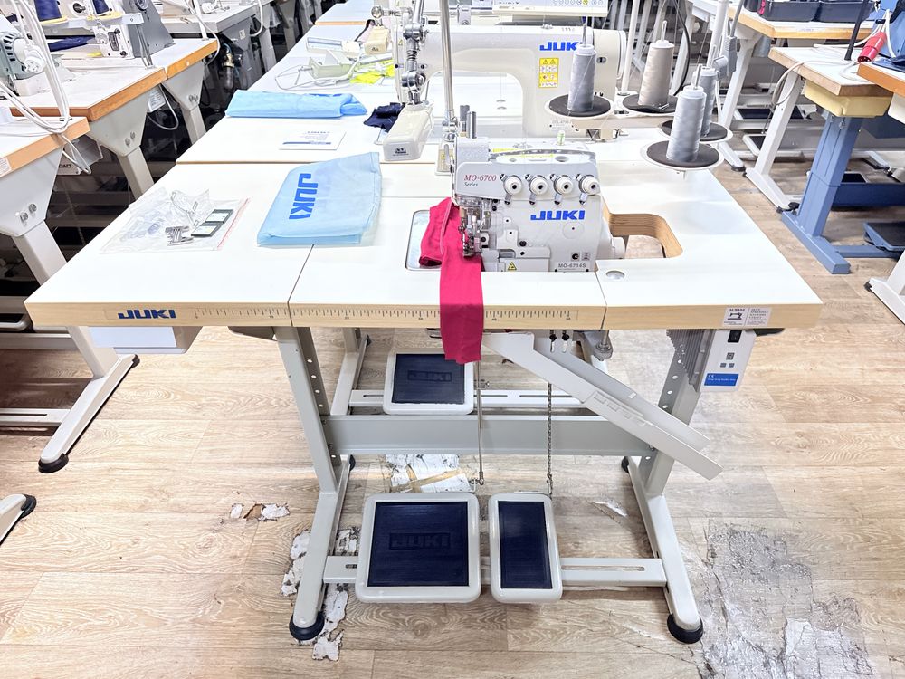 Overlock Juki MO-6714S 4 nitkowy Servo 230V super stan
