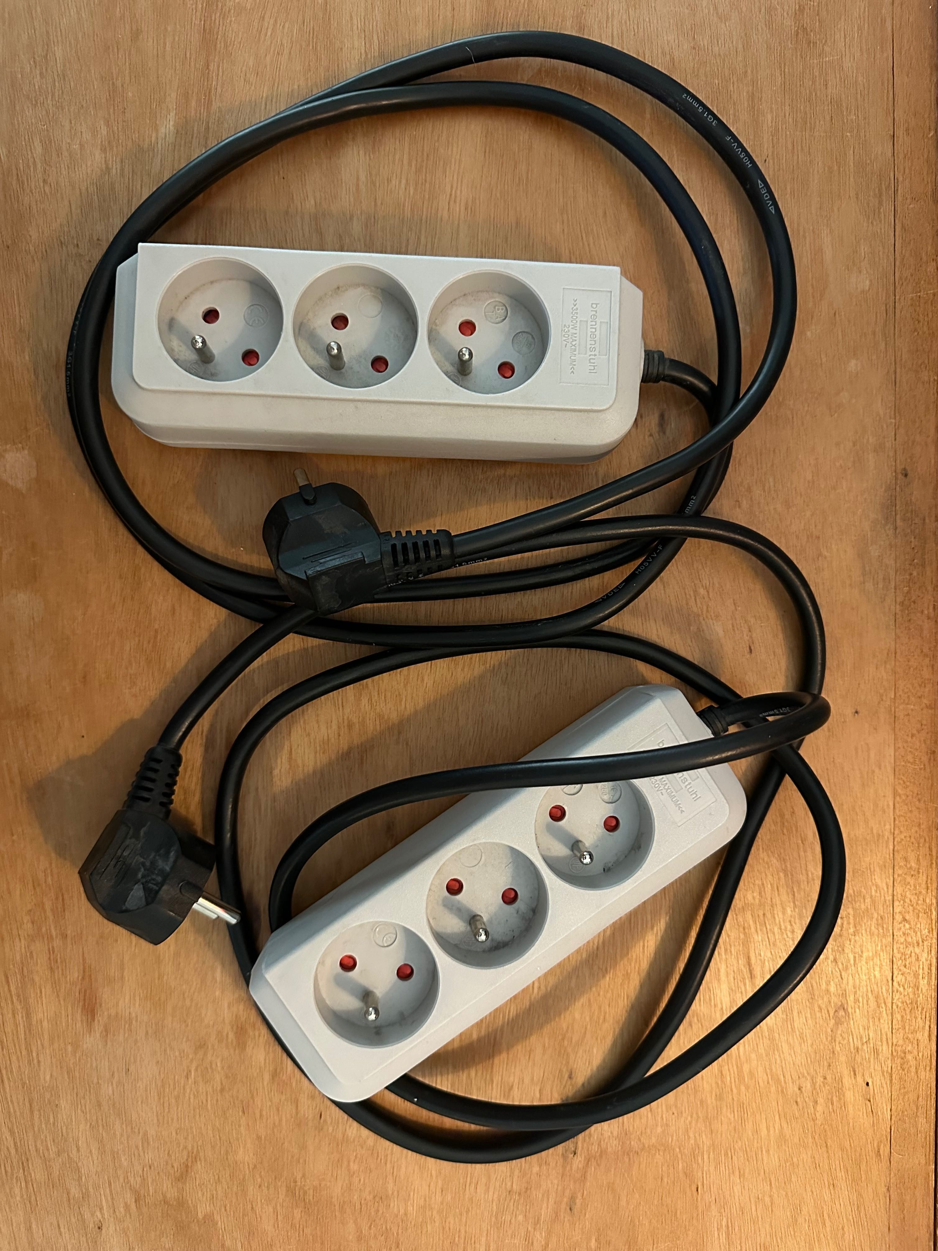 4 extensões elétricas