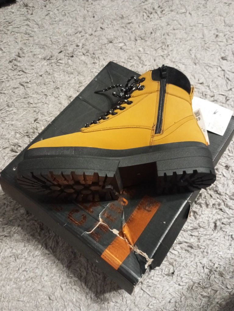 Botki damskie CROPP r. 39, dł. wkładki 26 cm nowe model: YQ284