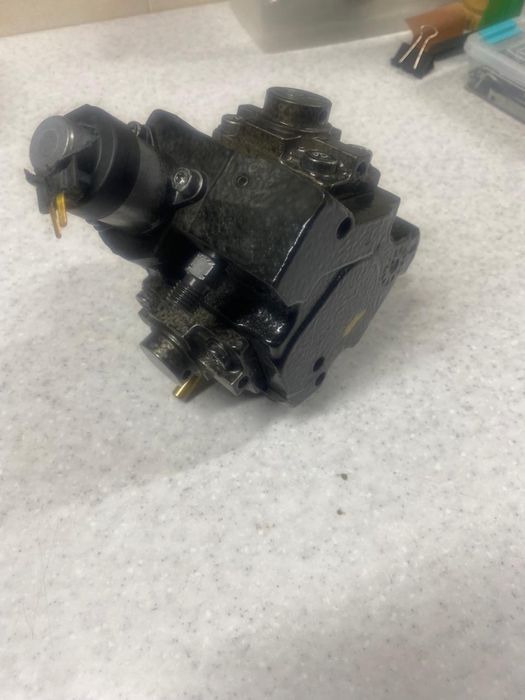 Паливний насос високого тиску BOSCH 0445010250 R9M ТНВД оригінал