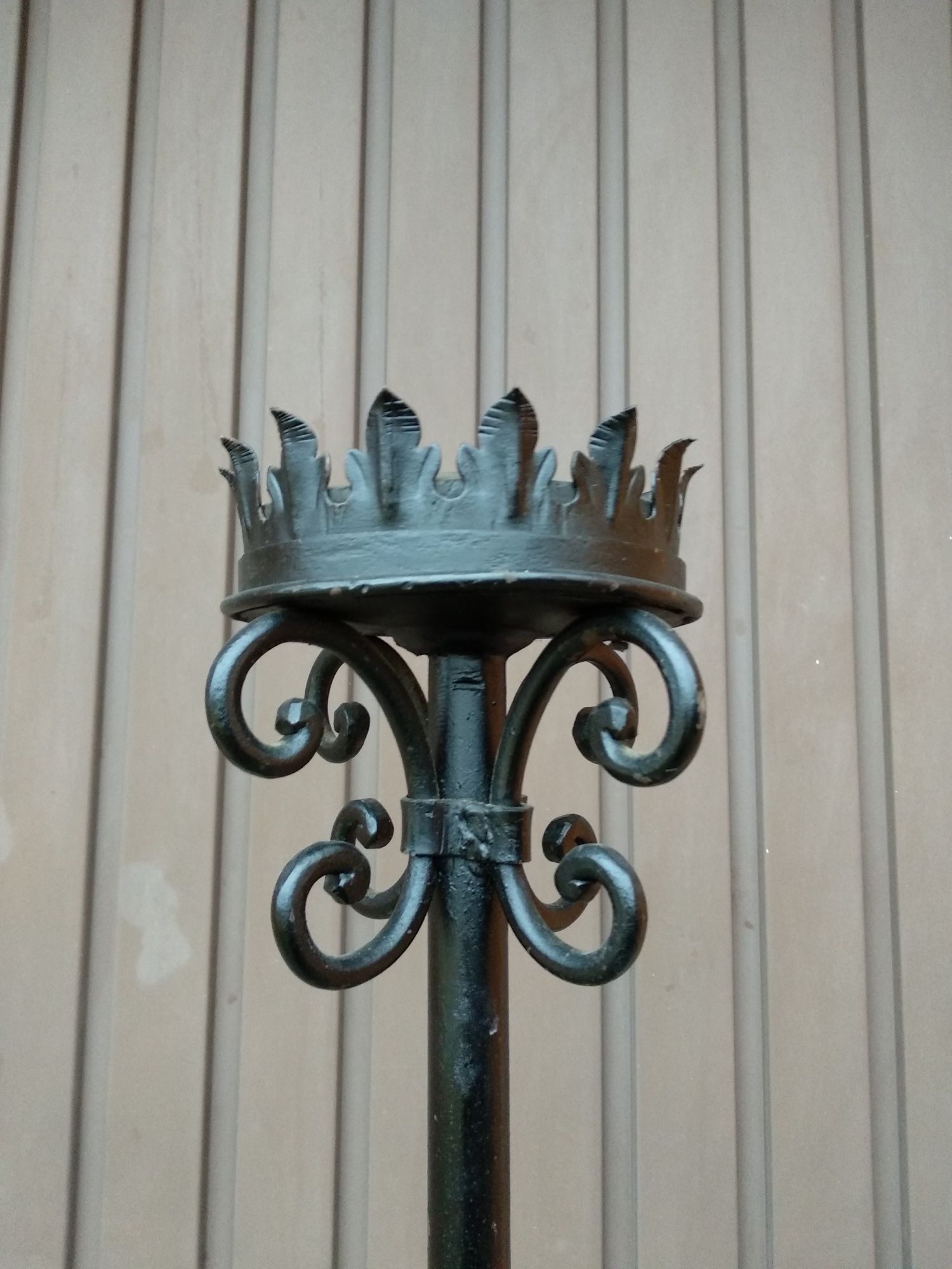 Zabytkowa lampa stojąca styl parkowy stal kuta