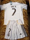Equipamento Vinicius jr real madrid criança