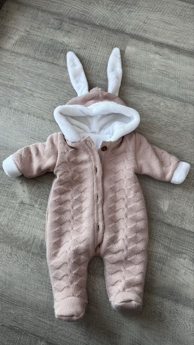 Вязаный утепленый комбинезон для новорожденого