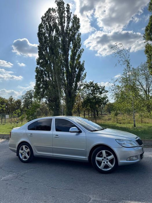 Продам skoda octavia 2011