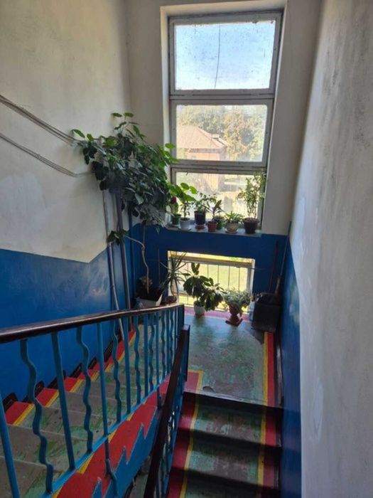 2х-кімнатна в центрі під ремонт.