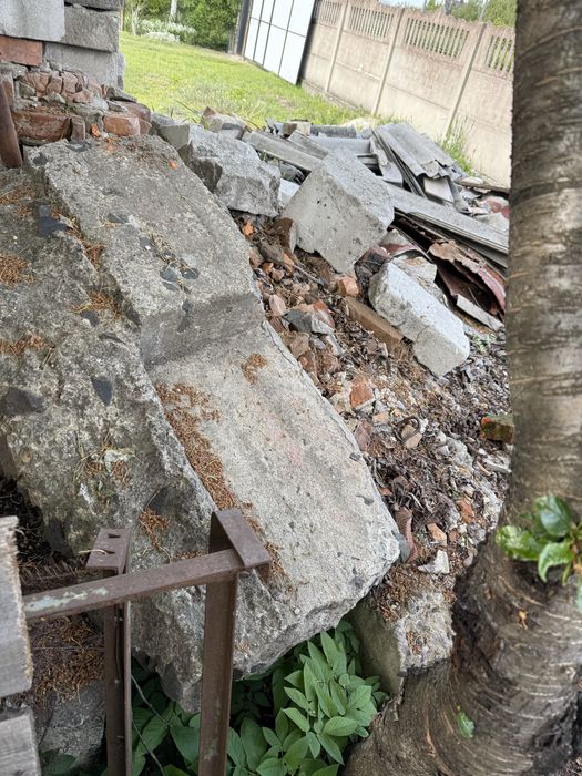 Бій , будівельне сміття