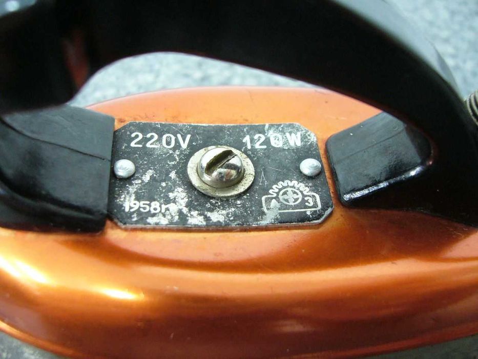 Mini żelazko podróżne typ P-120 zabytek 1958 rok