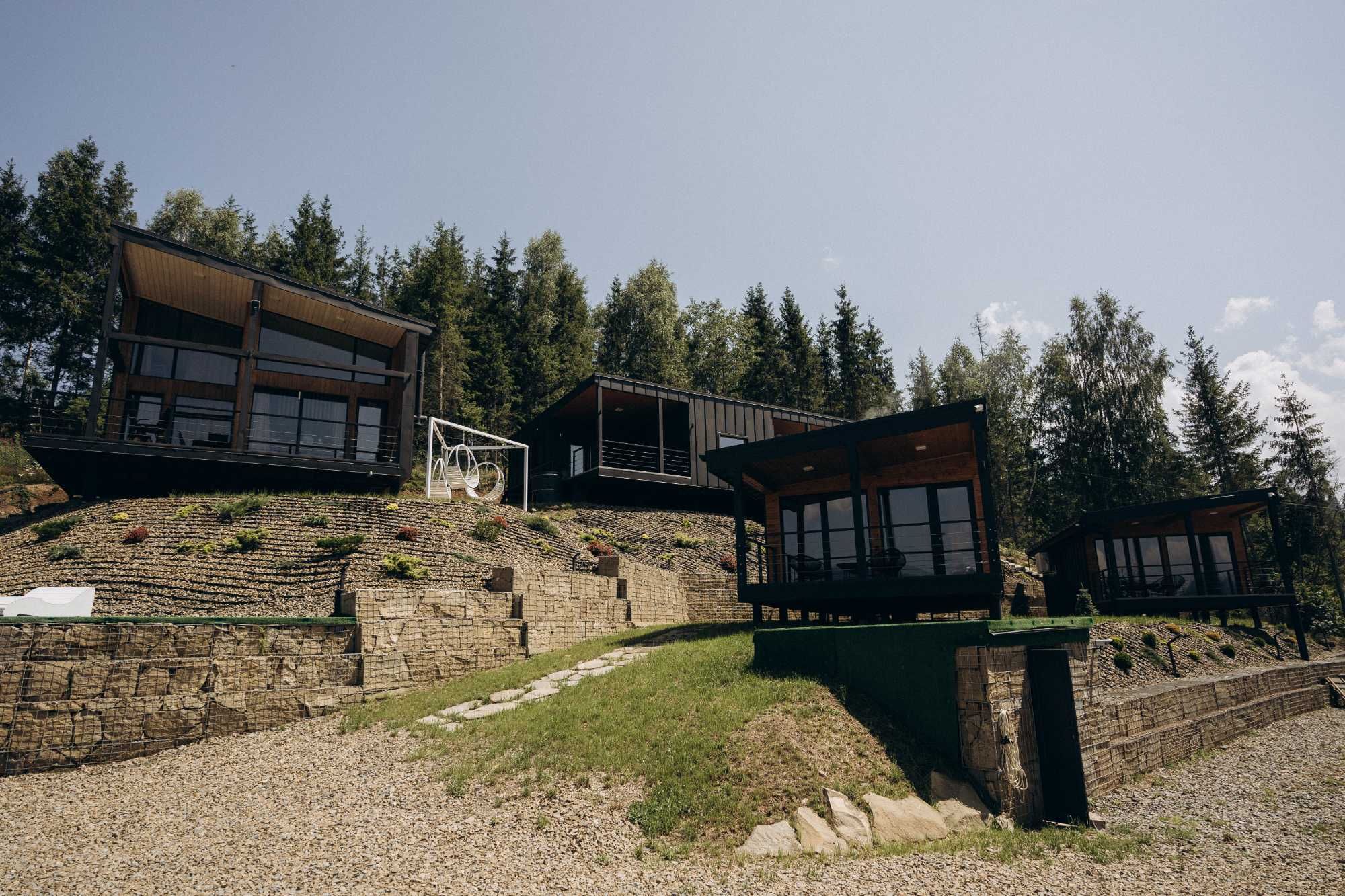 |продаж діючого прибутковго бізнесу,Славськ|27сот,330кв.м|