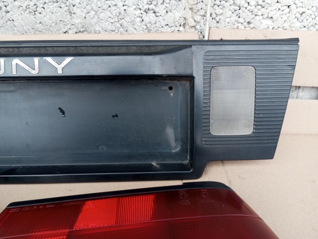 Фонар стоп ліхтар Nissan Sunny накладка