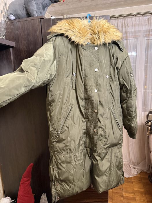 Зимовий пуховик