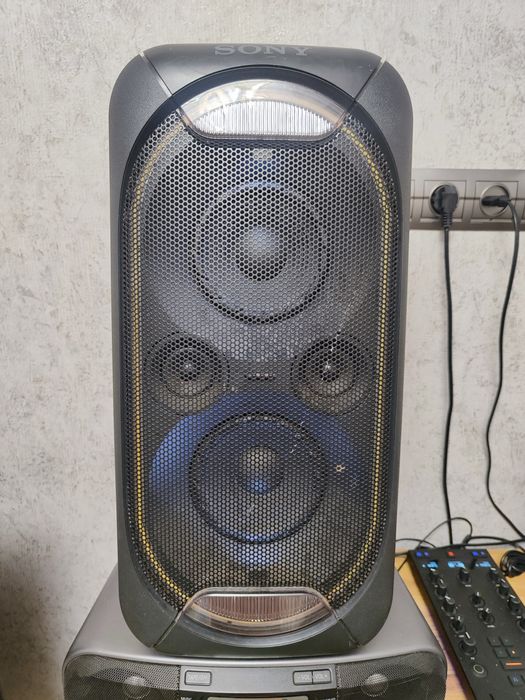 Колонка Sony GTK-XB 60, добрий стан.