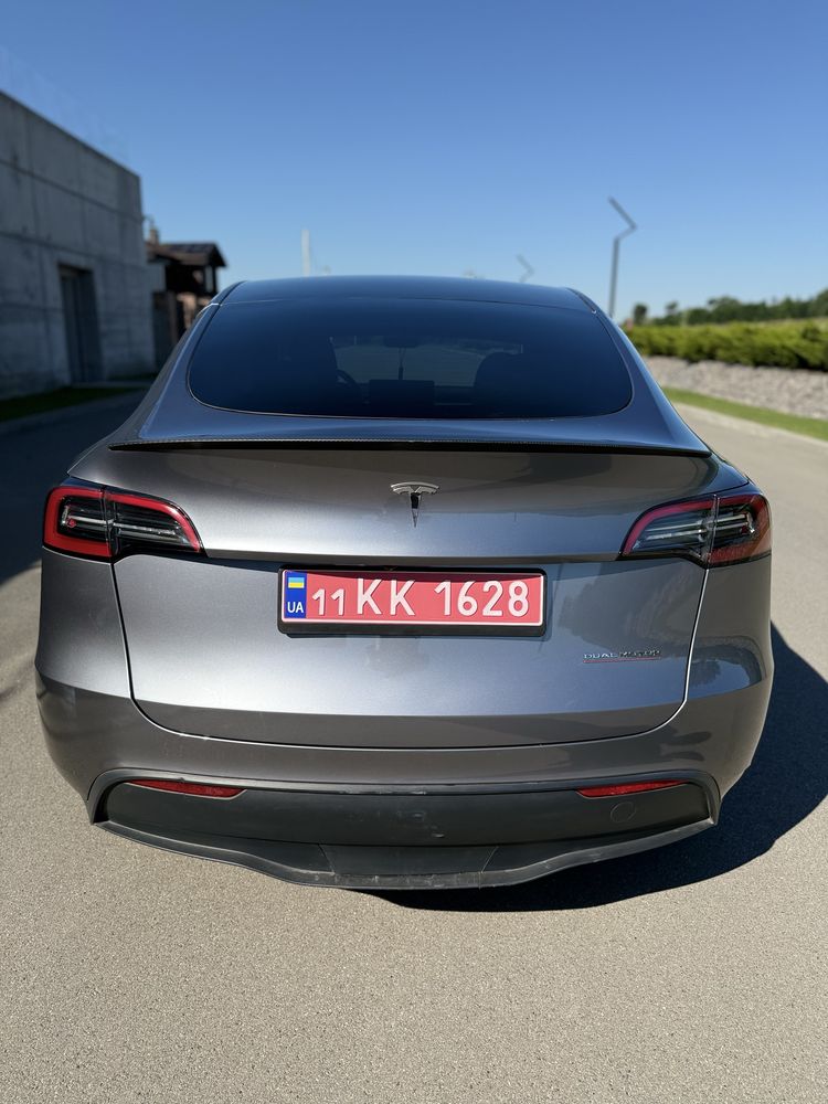 Tesla model Y performance