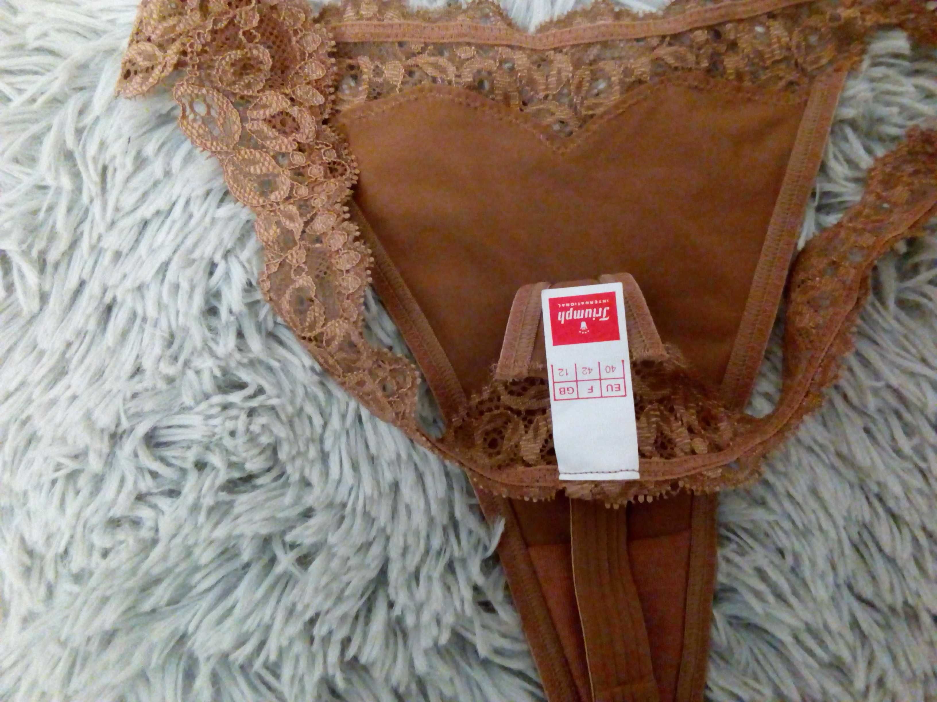 Kawowe stringi Triumph,L