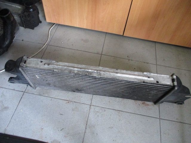 Radiador Intercooler 8200219497A OPEL VIVARO 2004 2.5 Dci OPEL VIVARO 2004 2.5 Dci