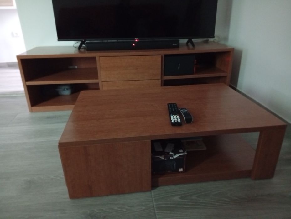 Vendo móvel TV e mesa de centro,posso vender separado..em ótimo estado