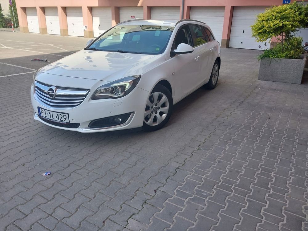 Samochod Opel insignia