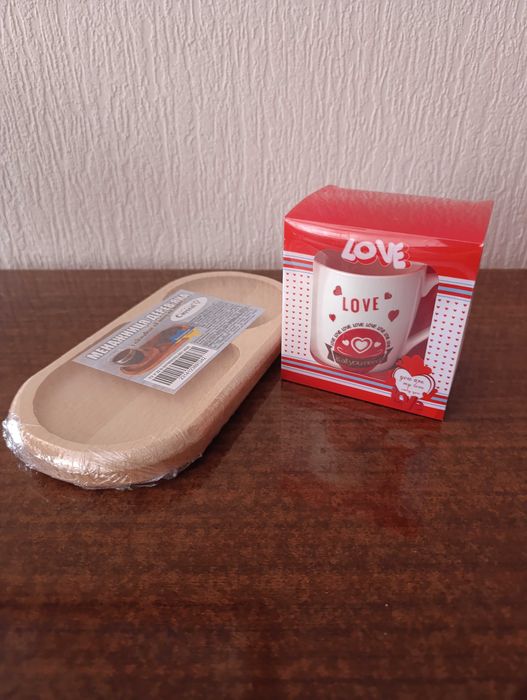 Подарунок коханим: чашка "LOVE YOU", менажниця дерев'яна Crystal