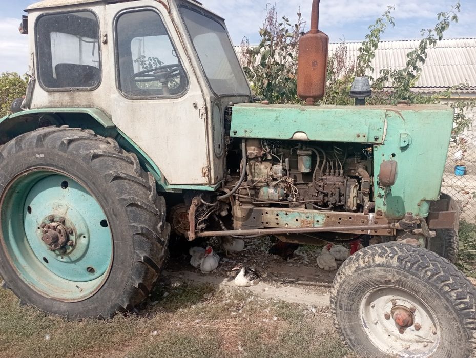 Продам трактор Юмз6