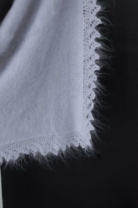 Chusta bogata i elegancka – Handmade z naturalnej wełny koziej