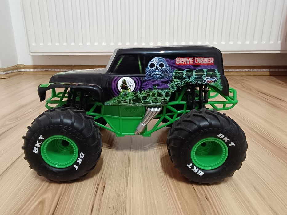Grave Digger zestaw 11  x samochód RC