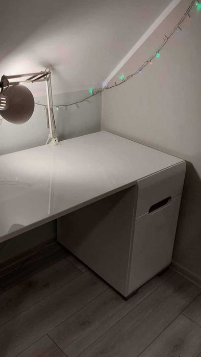 Białe Biurko uniwersalne