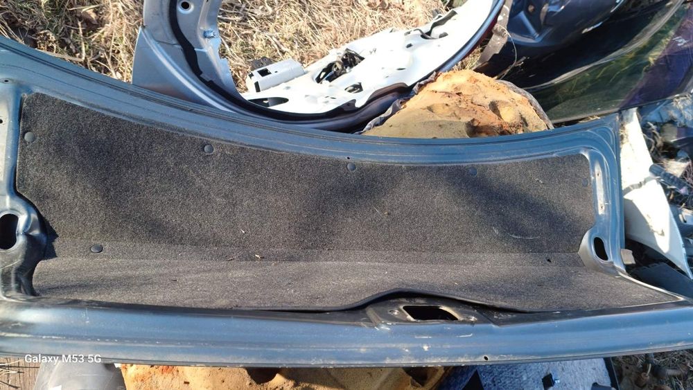 Крышка багажника Тойота королла е12 TOYOTA COROLLA E120 замок