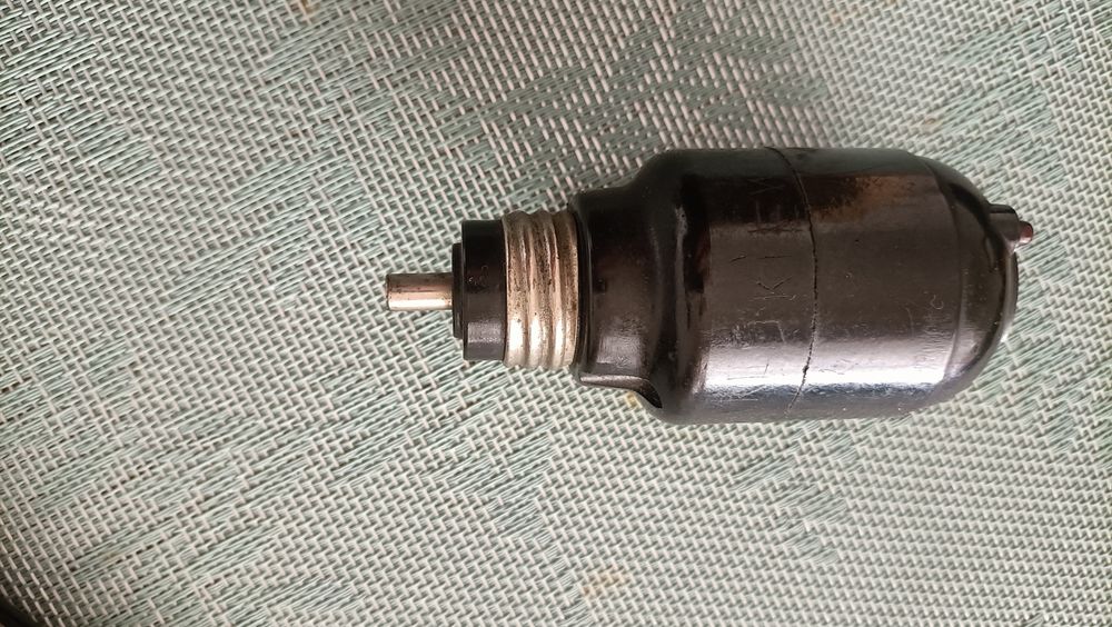 Bezpiecznik antyk stosowany w elektryce