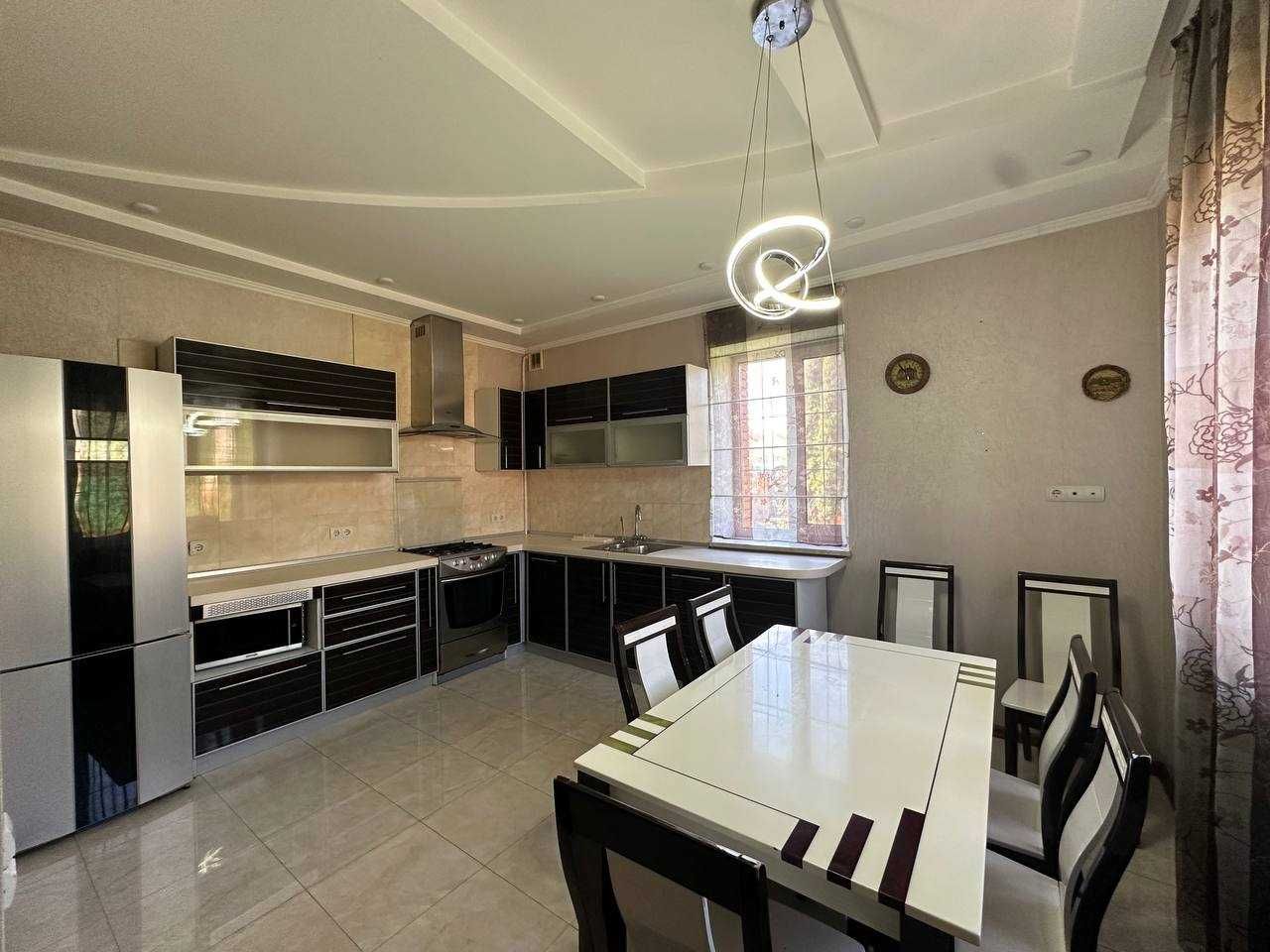 Будинок в м. Рівне 220 000 $