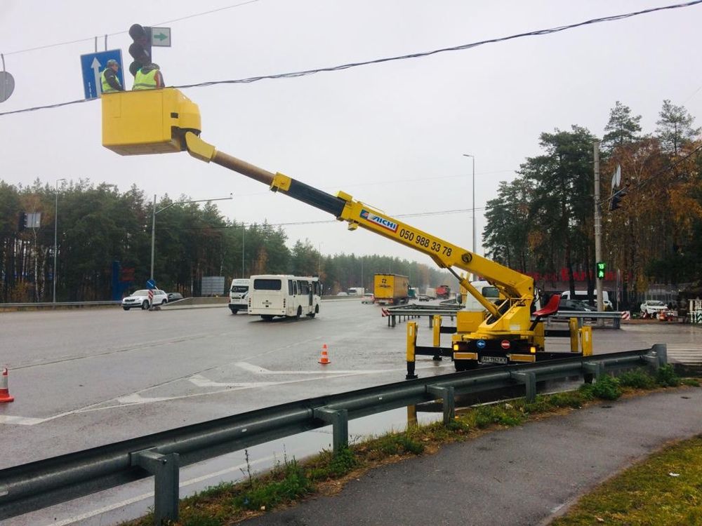 Услуги -аренда автовышки 17-22-35 метров