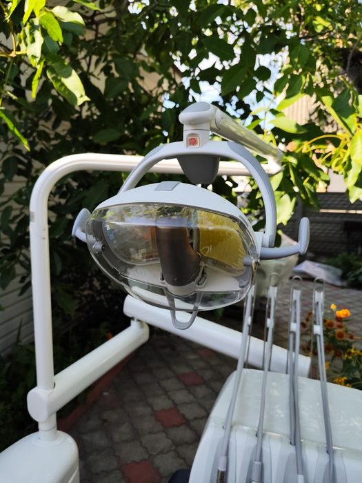 Стоматологическая установка .Стоматологічна установка.