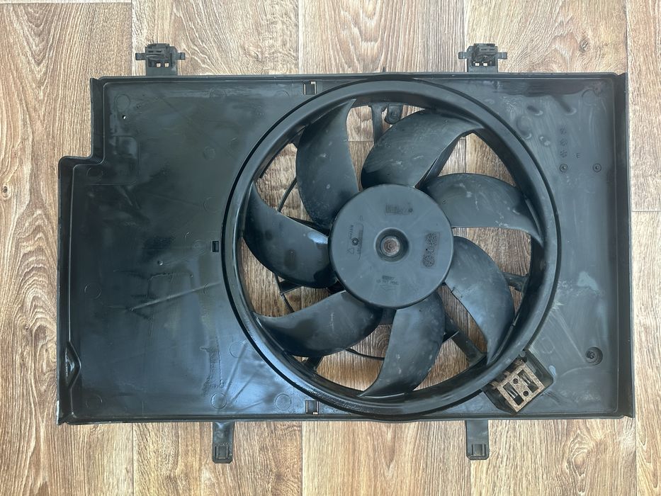 Вентилятор радіатора Ford Fiesta MK7 1.4tdci
