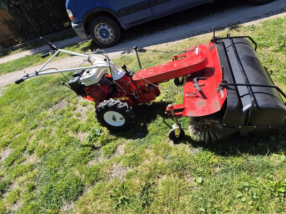 Zamiatarka Honda 5hp