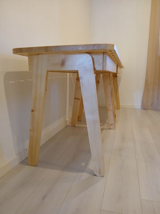 Mesa/secretaria em pinho