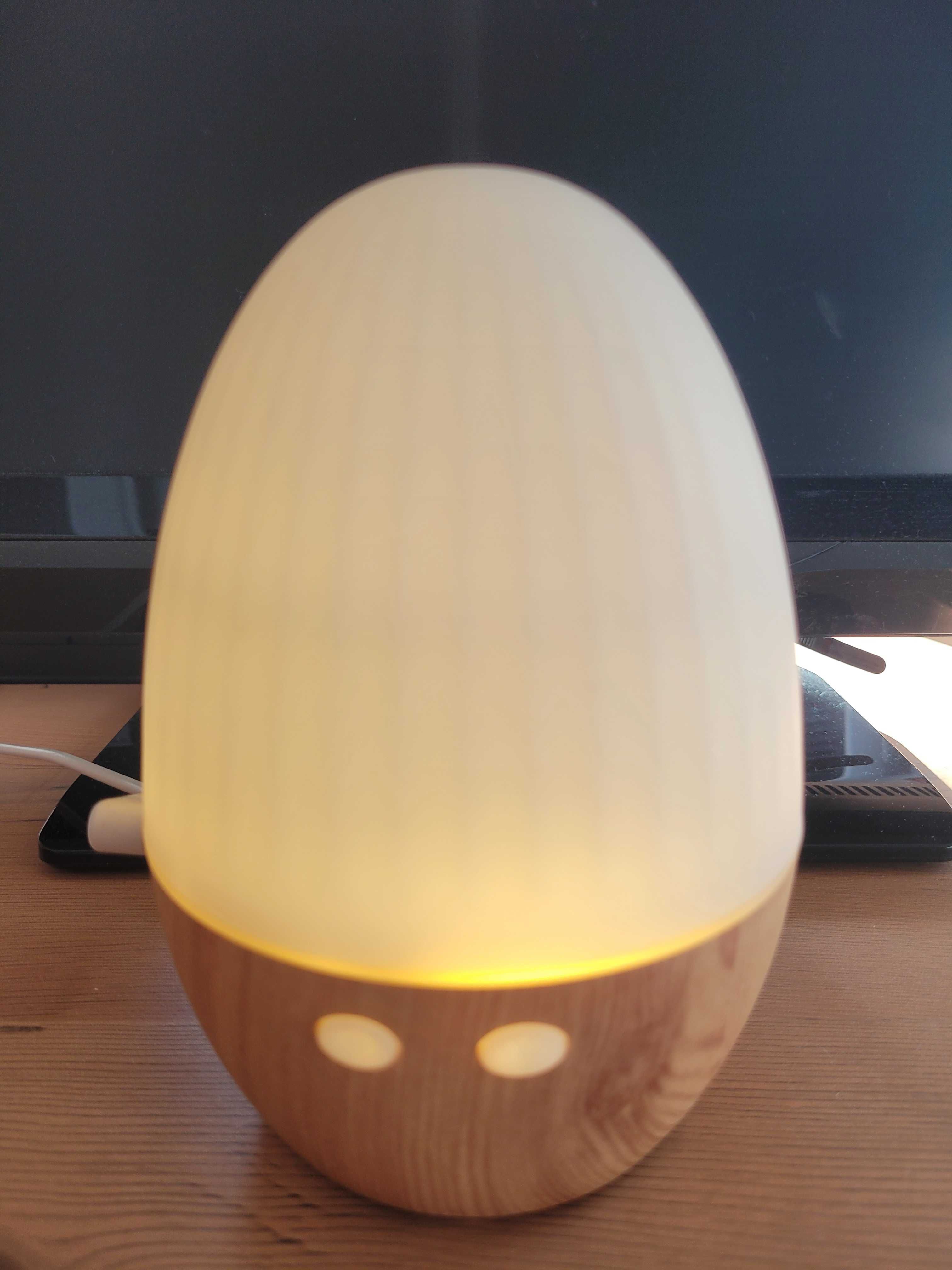 Lampka z dyfuzorem zapachowym