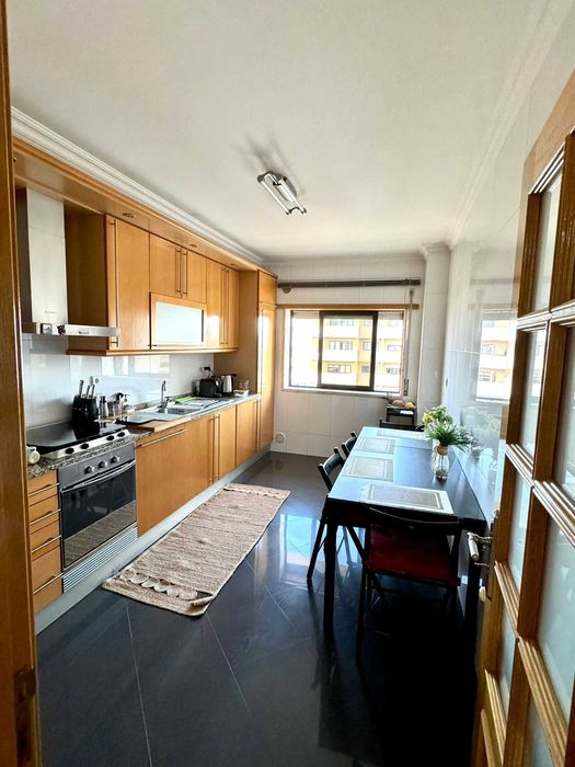 Apartamento T3 para Arrendar, excelente localização, 10 minutos Lisboa