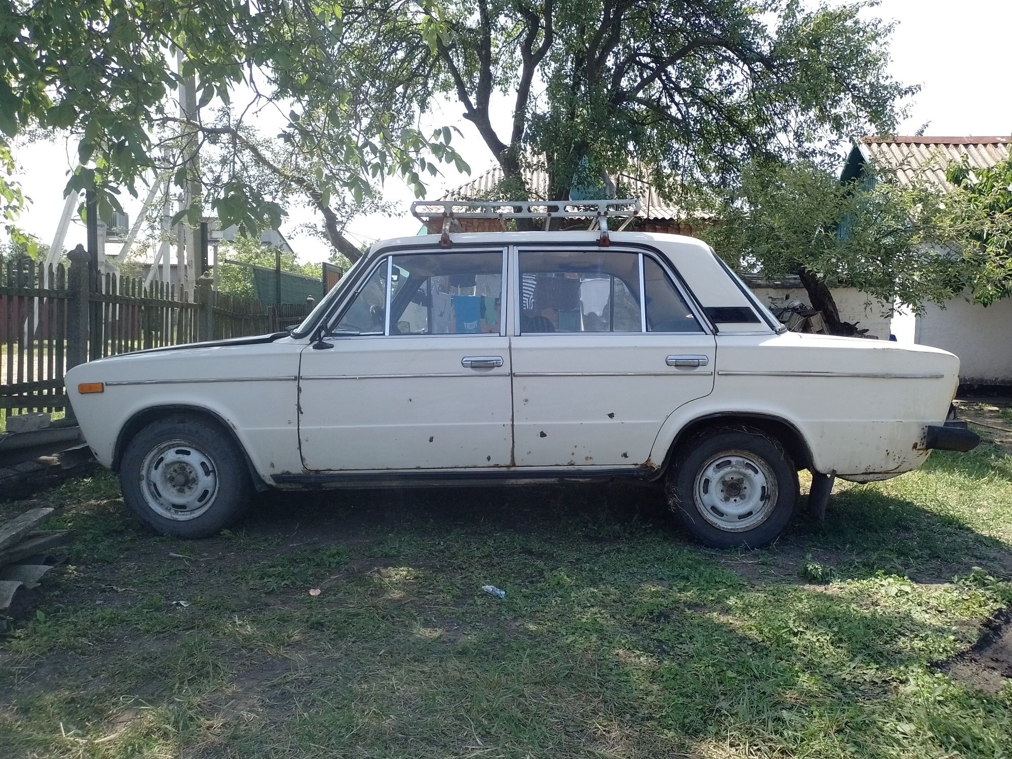 Автомобіль ВАЗ 2106
