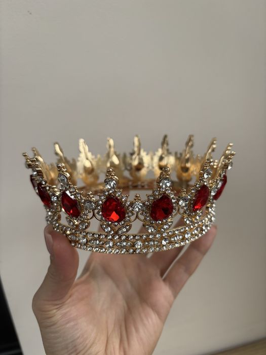 Корона діадема тіара