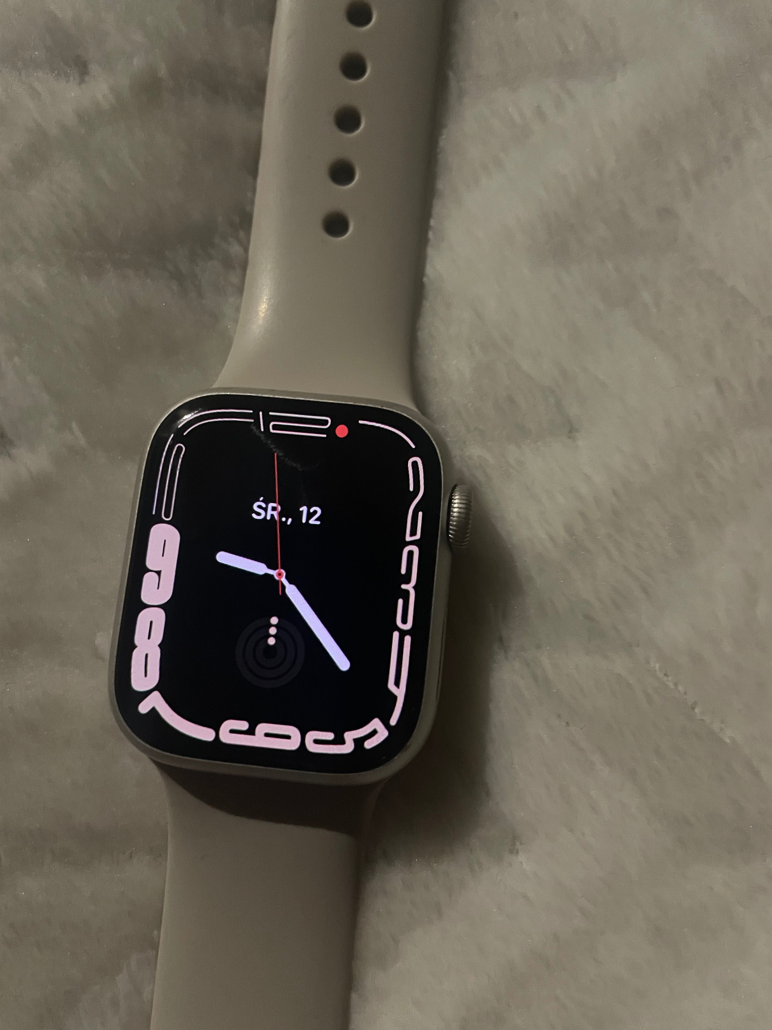 Zegarek Apple Watch 7