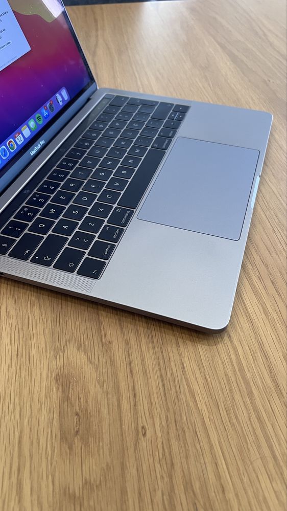 MacBook Pro 13” (2016) com Touch Bar