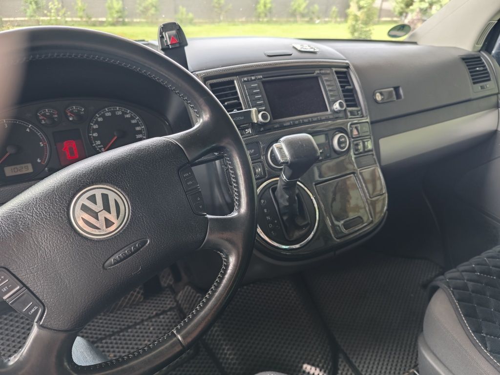 Volkswagen Multivan T5 2.5 TDI 174KM